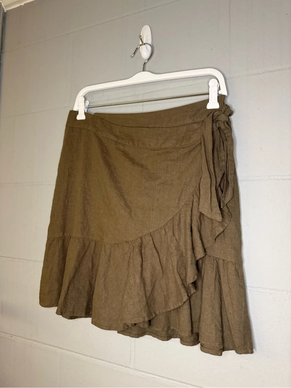 Free People Ruffle My Feathers Linen Blend Wrap Mini Skirt Women’s Size 8